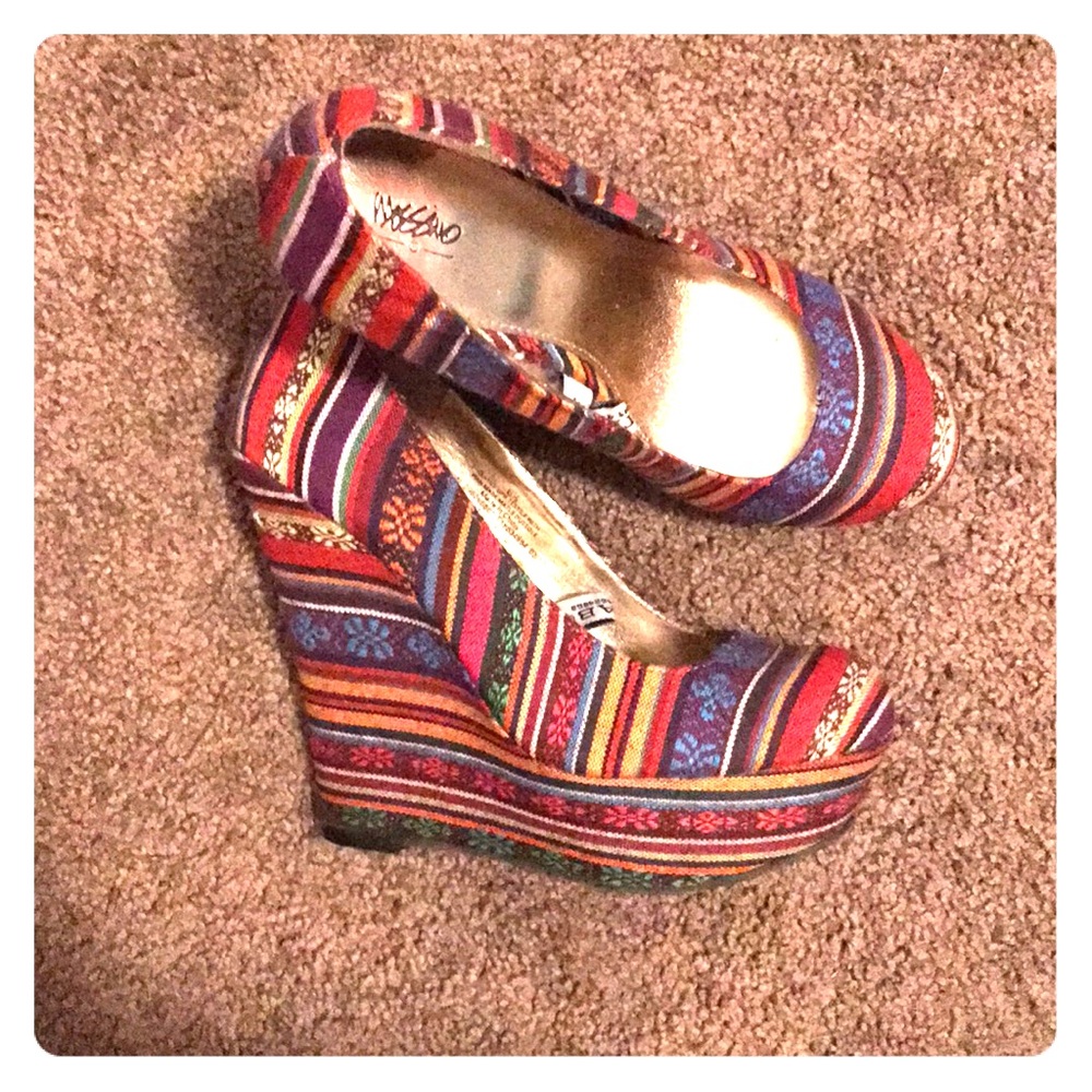 Colorful wedges